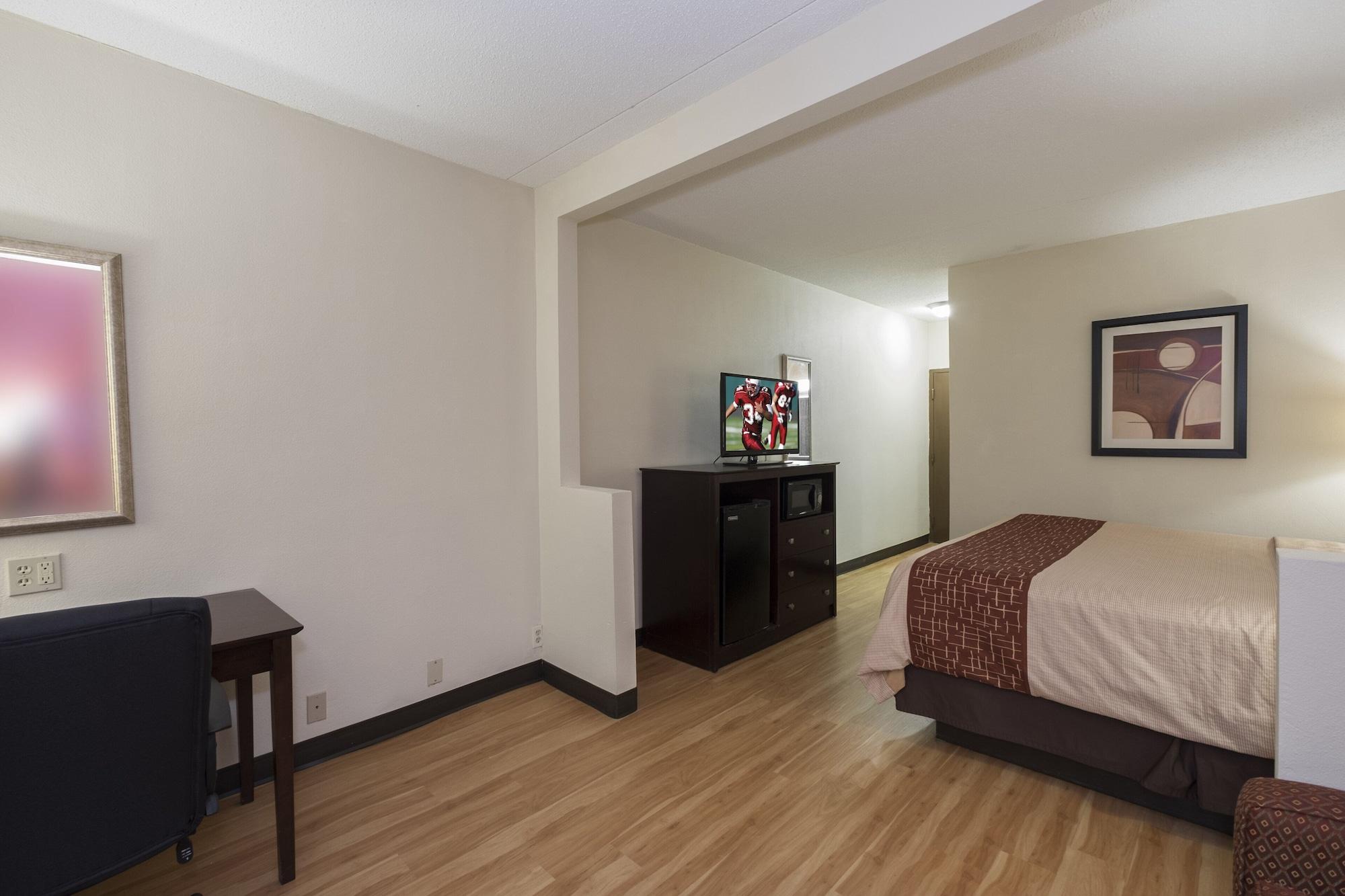 Red Roof Inn & Suites Cincinnati North-Мейсон Экстерьер фото