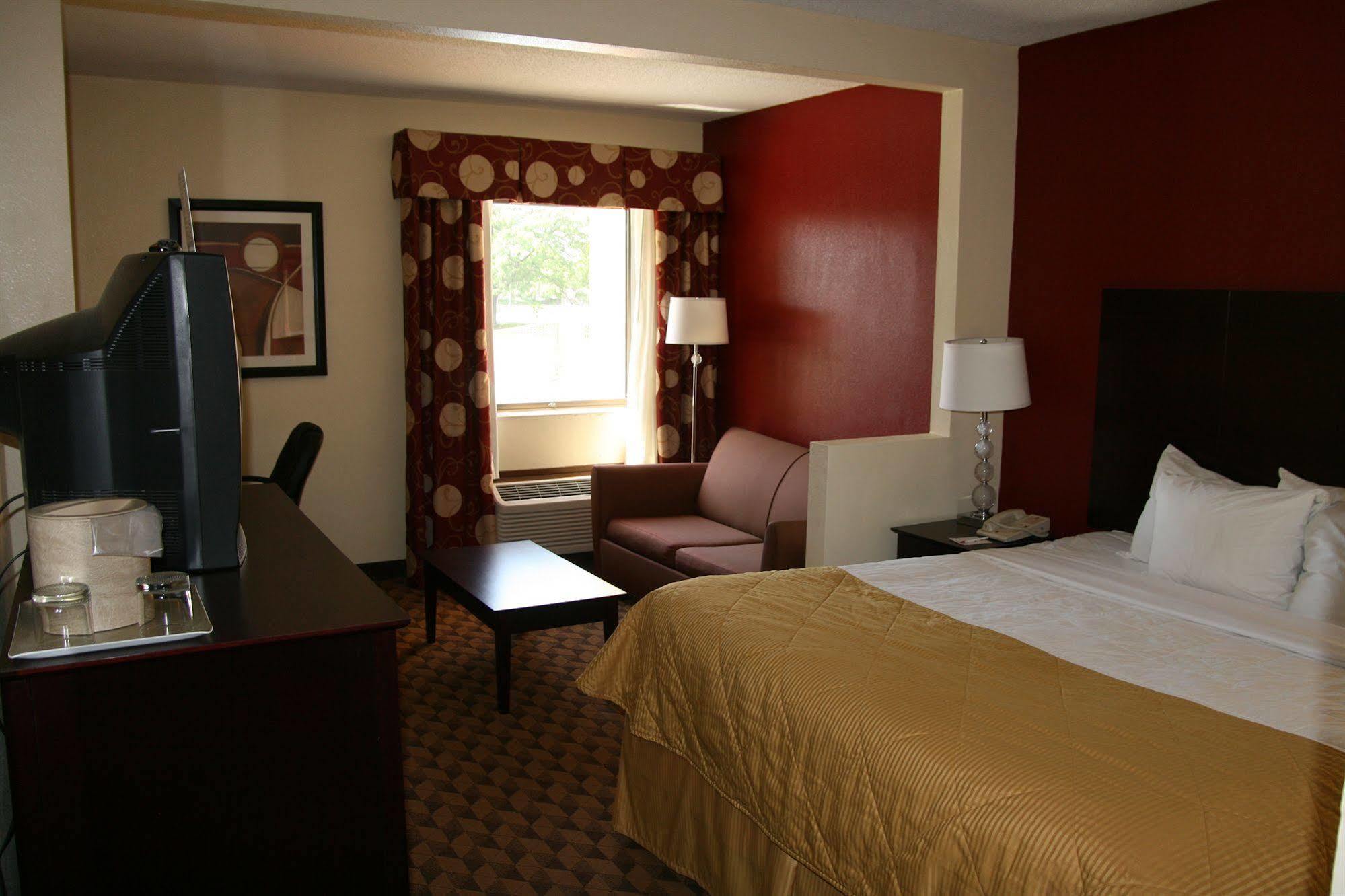 Red Roof Inn & Suites Cincinnati North-Мейсон Экстерьер фото